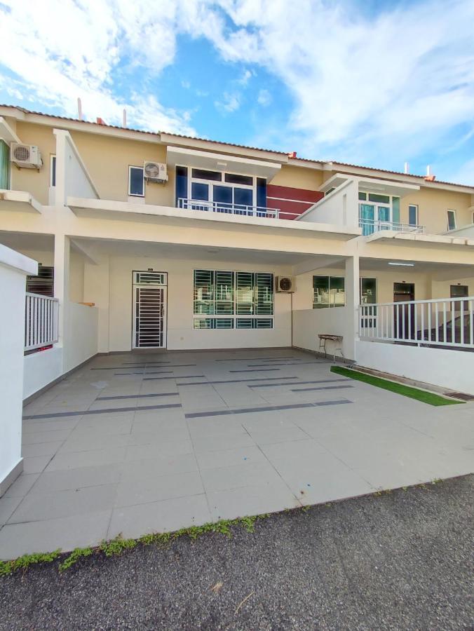 Spacious Family House At Desaru Harmonia 2 Kültér fotó